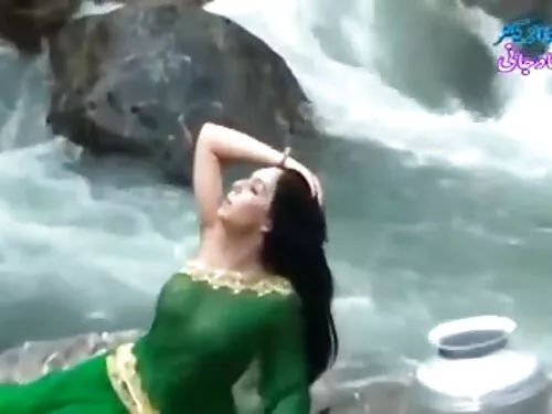 આકર્ષક શ્યામા સેકસી  ...